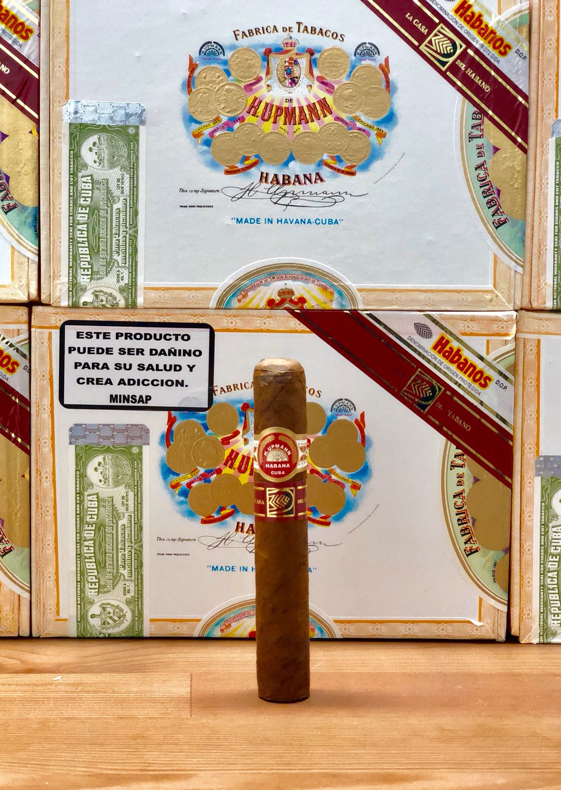 H Upmann Royal Robusto